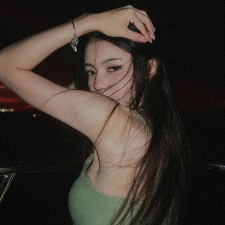 无边春色戏两儍